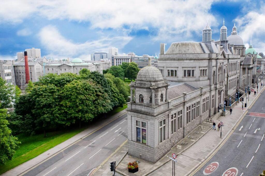 Executive Top Floor 1 Bedroom Apartment Aberdeen Exterior foto